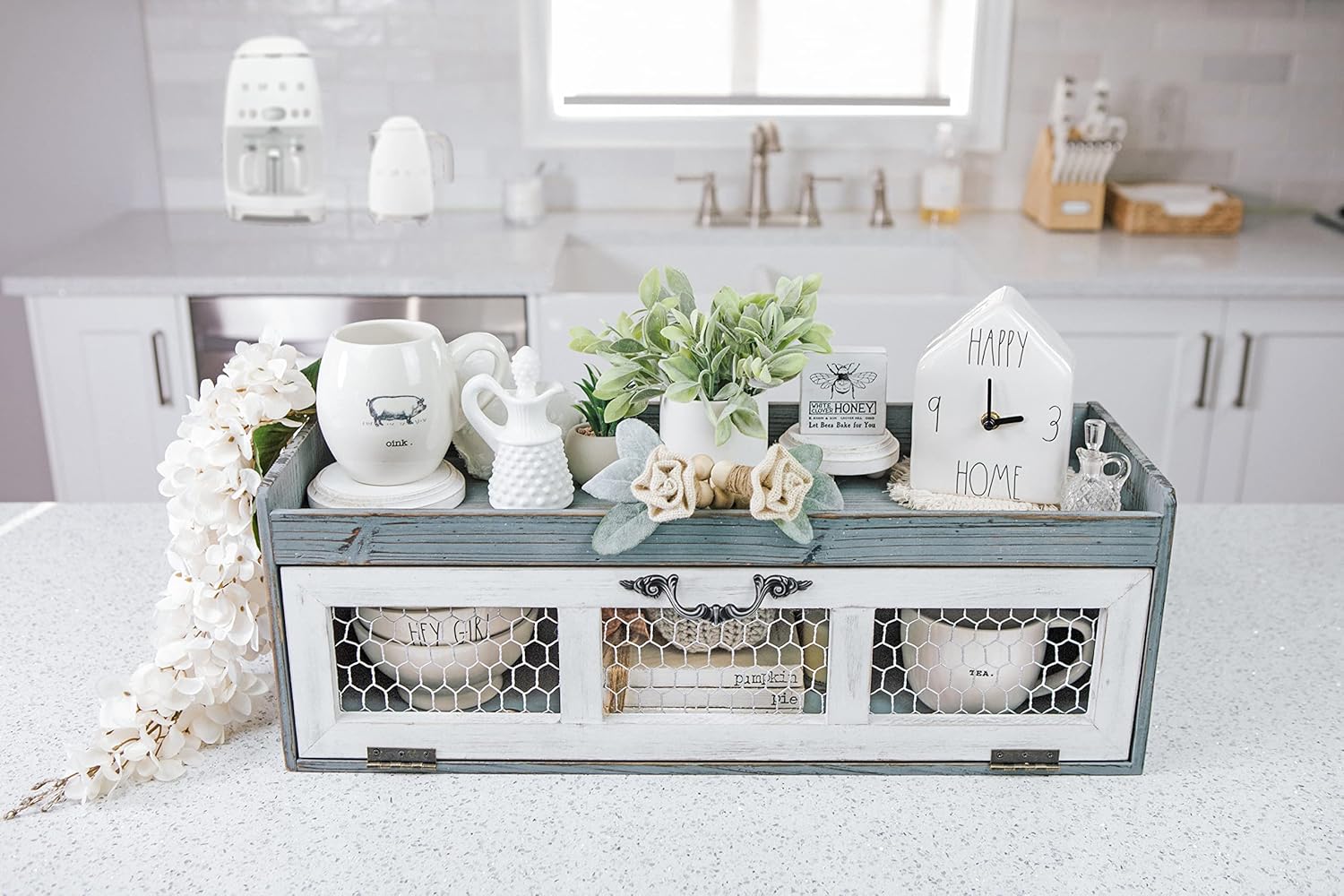 14 Beautiful Rustic Chic Kitchens That Blend Charm