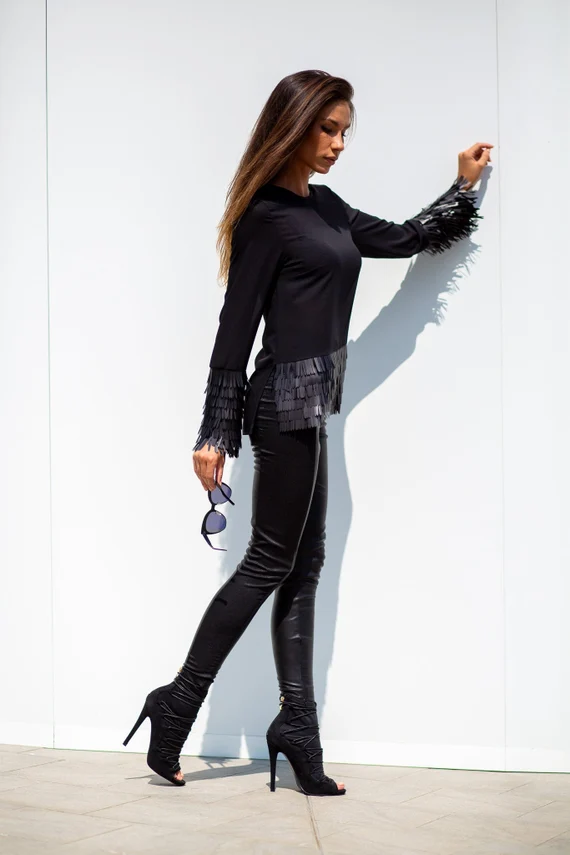 15 Chic Leather Pants Outfits You’ll Love 13 18 2