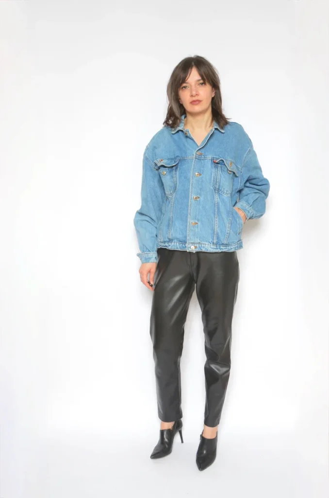15 Chic Leather Pants Outfits You’ll Love 11 20 3