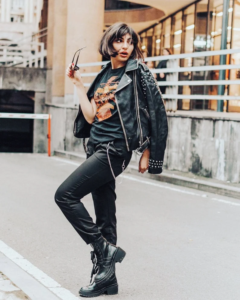 15 Chic Leather Pants Outfits You’ll Love 8 23 1