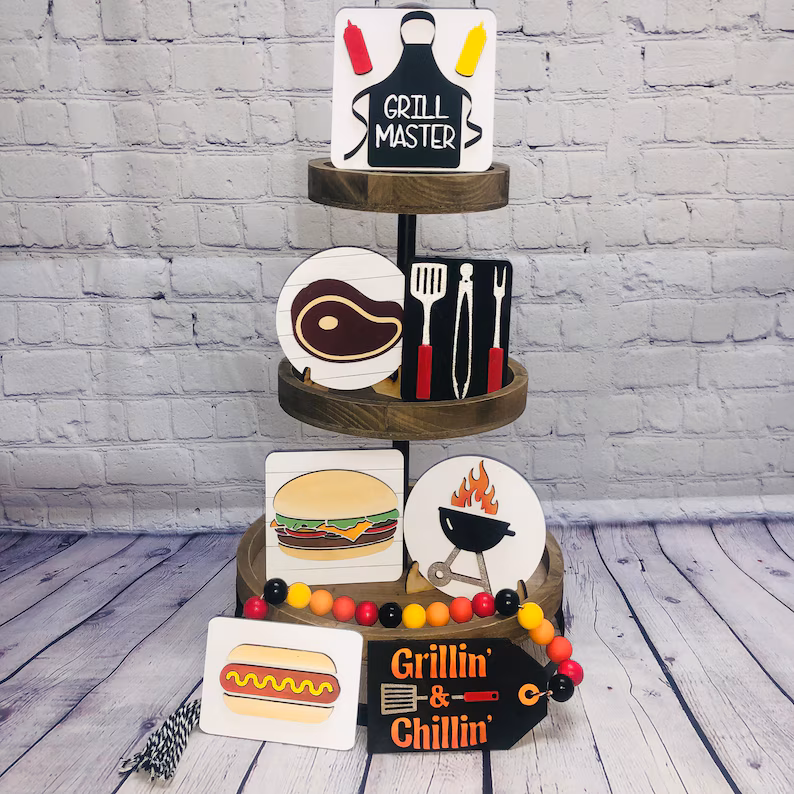 30 Tiered Tray Displays For July 4th That You'll Love 19 19