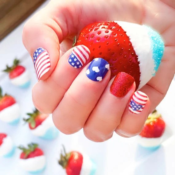 18 Amazing Nail Ideas for July 4th 18 18