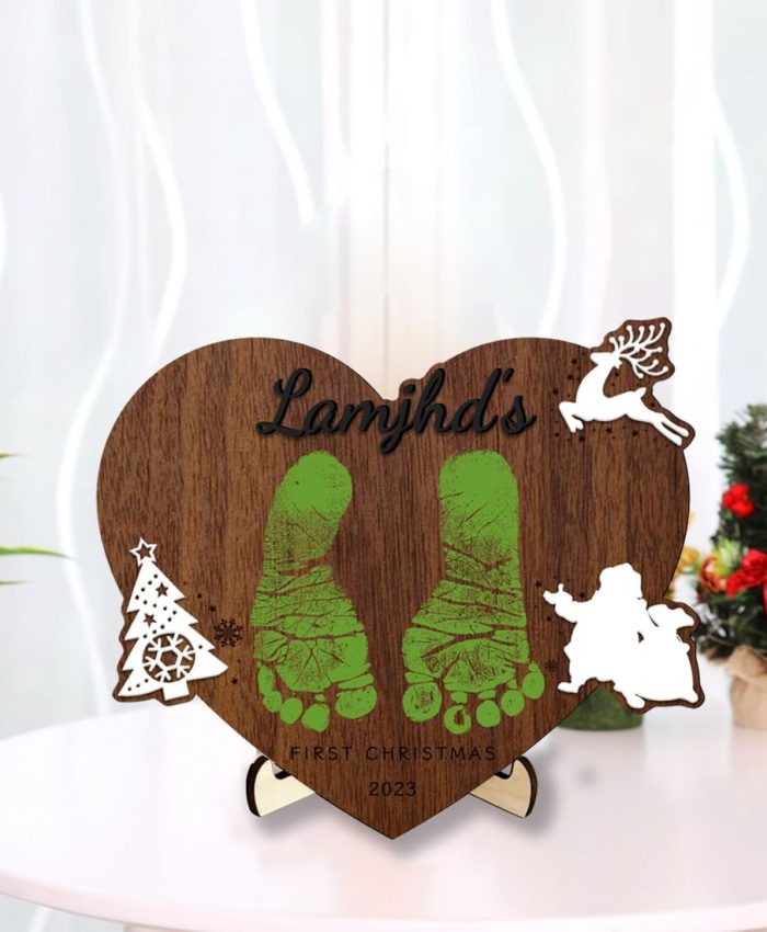 19 Mistletoe Footprint Craft Ideas